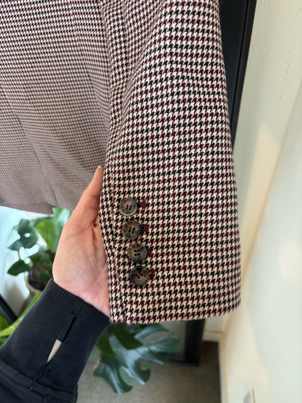 Favorite Daughter Houndstooth Blazer - Picture 6 of 8
